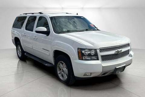 1 image of 2013 Chevrolet Suburban LT