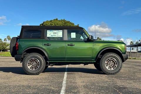 2025 Ford Bronco Base
