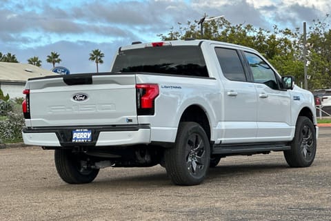 2025 Ford F-150 Lightning Flash