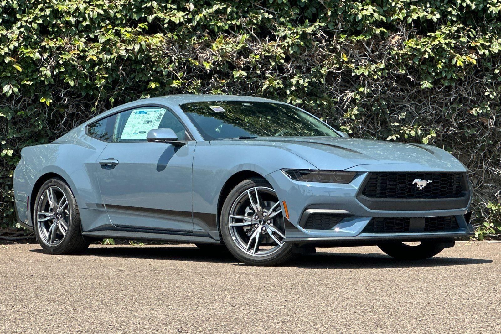2025 Ford Mustang EcoBoost's photo