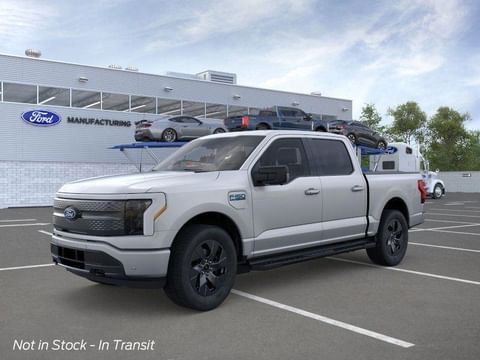 1 imagen de 2025 Ford F-150 Lightning Flash