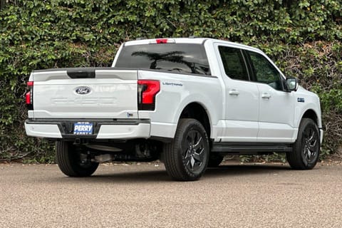 2025 Ford F-150 Lightning Flash