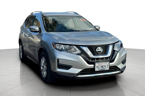 1 image of 2018 Nissan Rogue SV