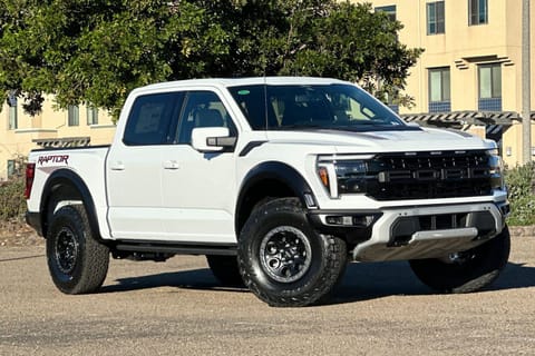 1 imagen de 2025 Ford F-150 Raptor