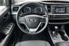 15 thumbnail image of  2018 Toyota Highlander LE