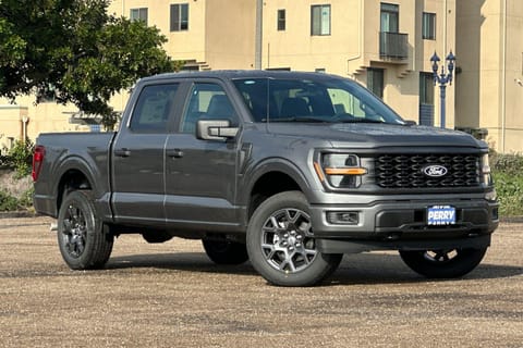 1 imagen de 2026 Ford F-150 STX
