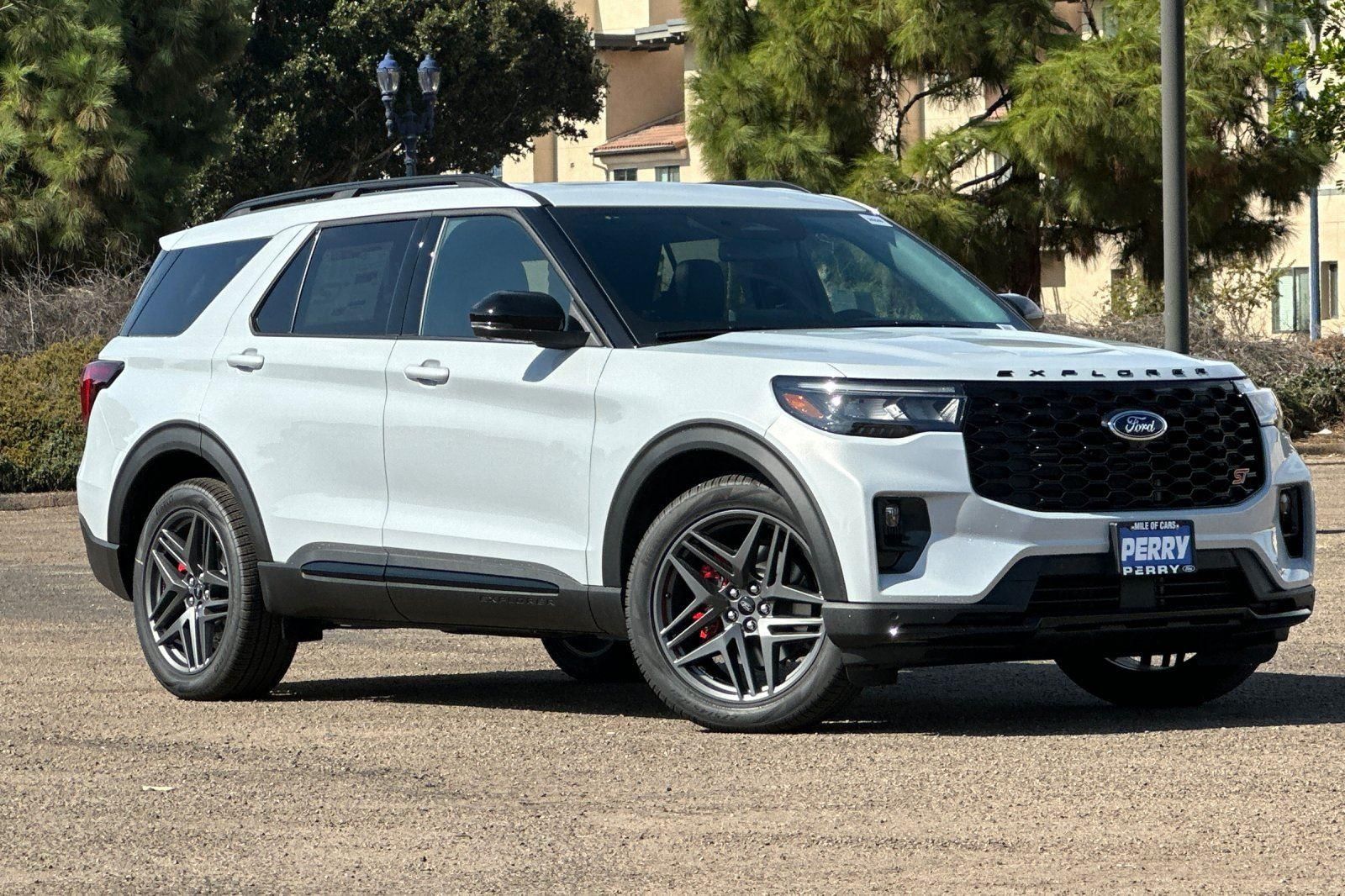 2026 Ford Explorer ST's photo