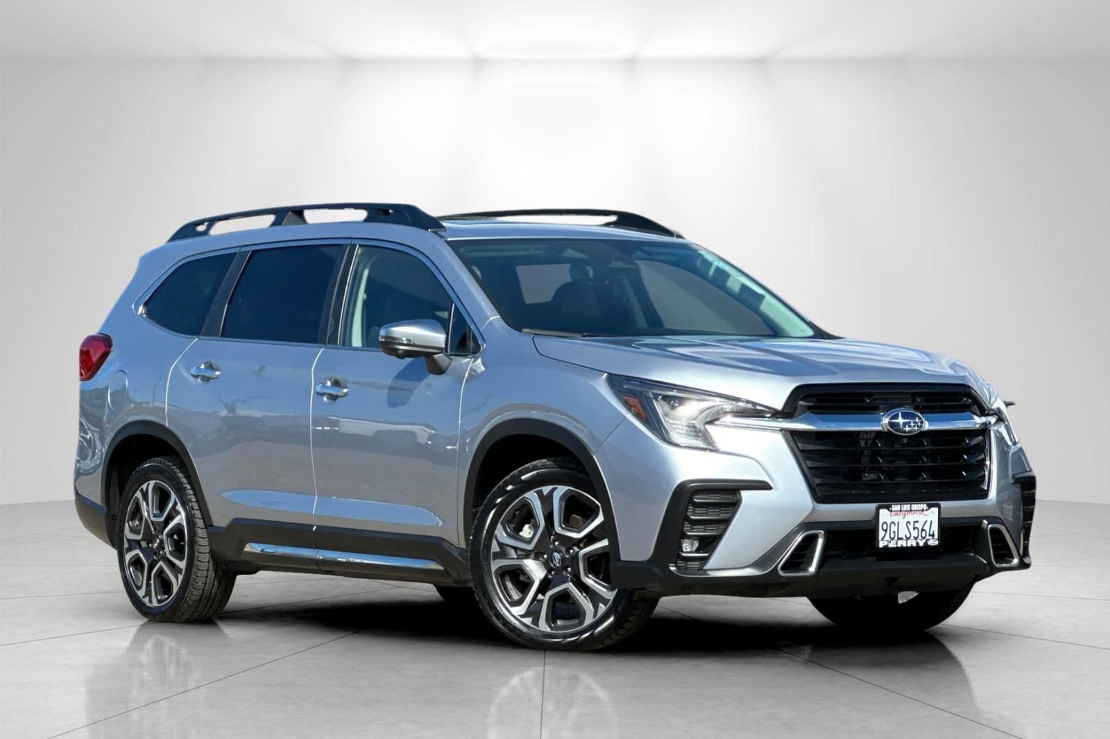 2023 Subaru Ascent Touring's photo