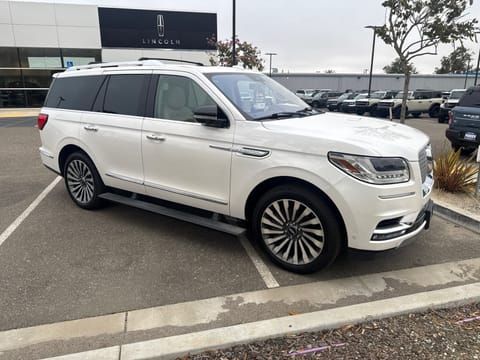 1 image of 2018 Lincoln Navigator Reserve