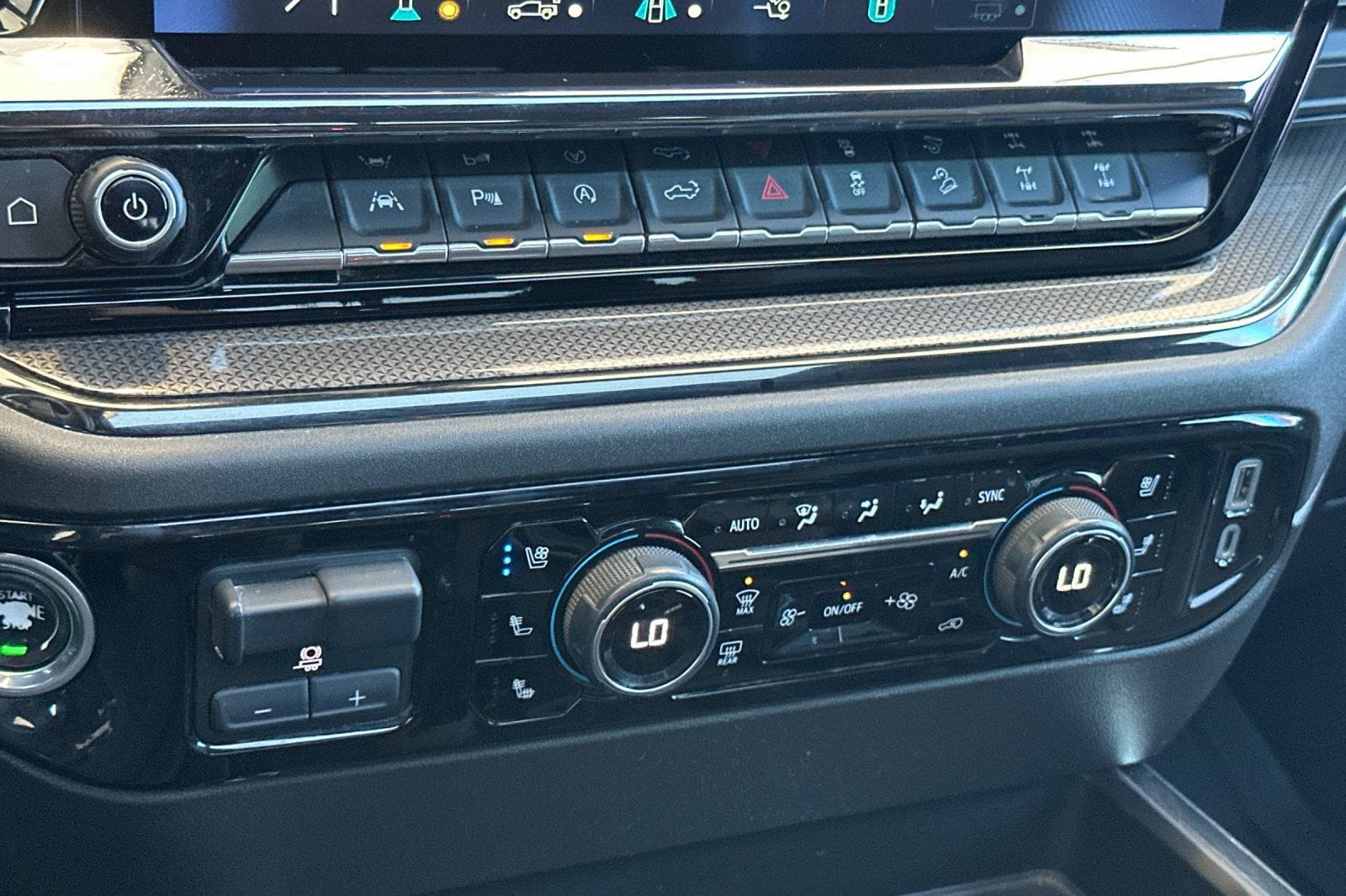 2023 Chevrolet Silverado 1500 ZR2 - Photo 19