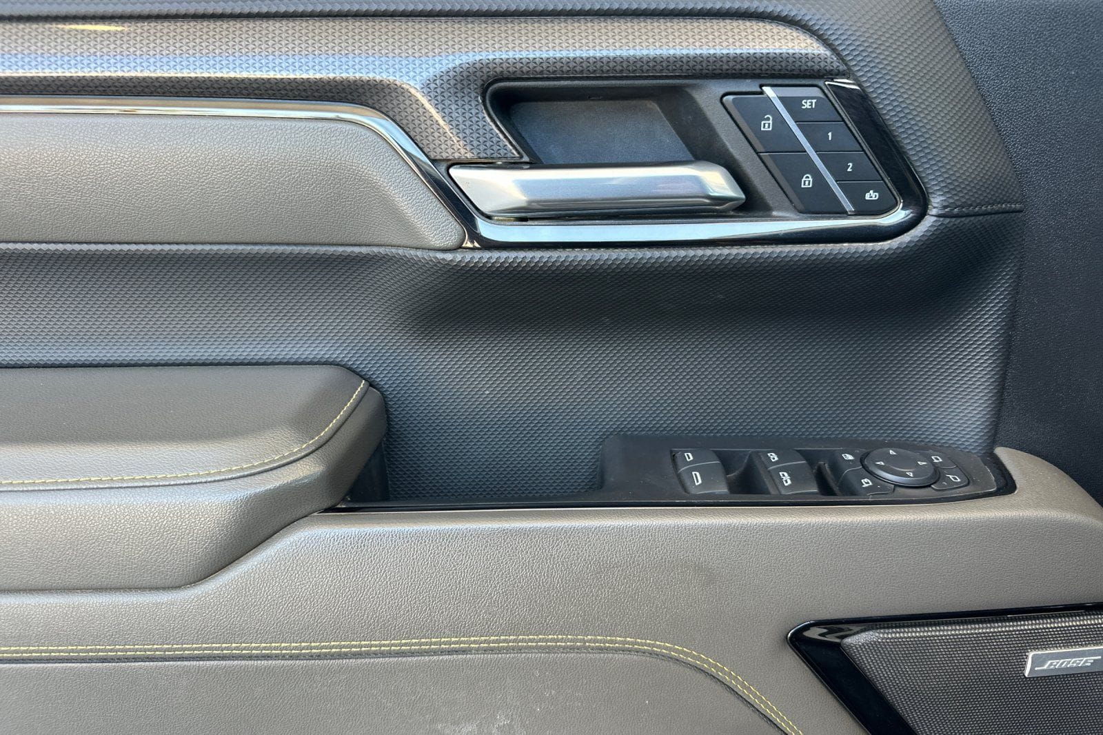 2023 Chevrolet Silverado 1500 ZR2 - Photo 10