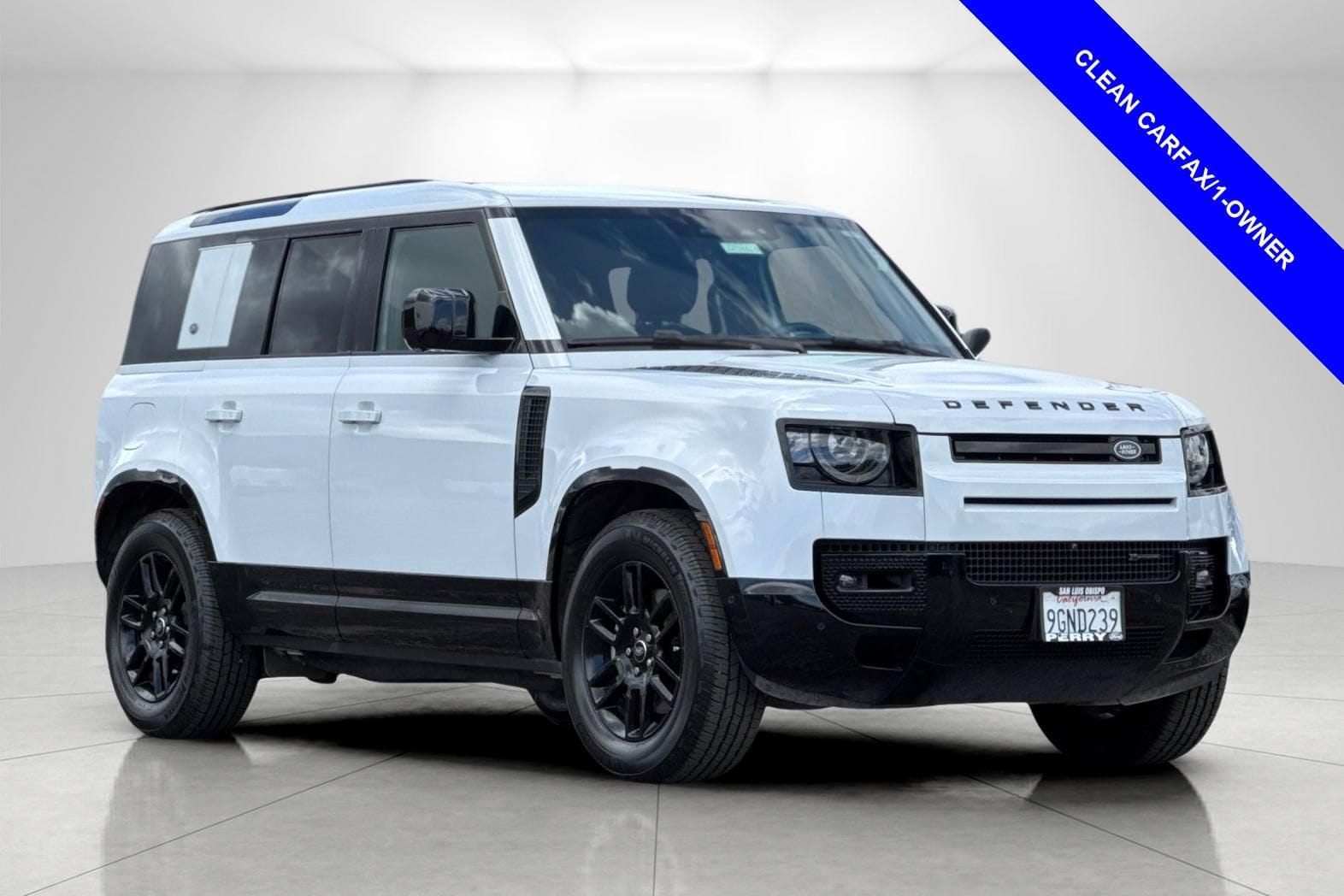 2023 Land Rover Defender X-Dynamic SE's photo