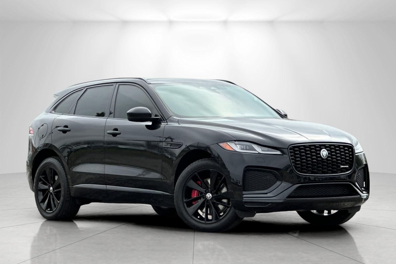 2024 Jaguar F-PACE P400 R-Dynamic S's photo