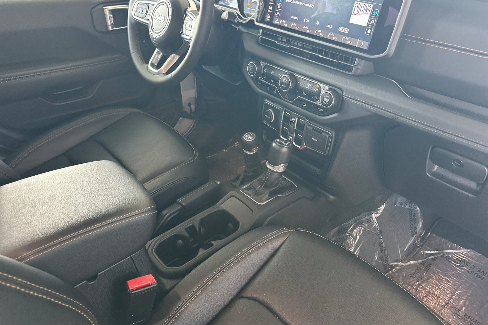 2024 Jeep Wrangler 4xe Sahara 4XE - Photo 15