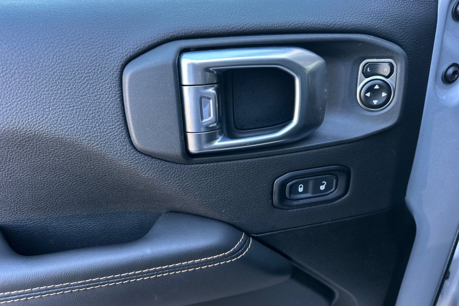 2024 Jeep Wrangler 4xe Sahara 4XE - Photo 10