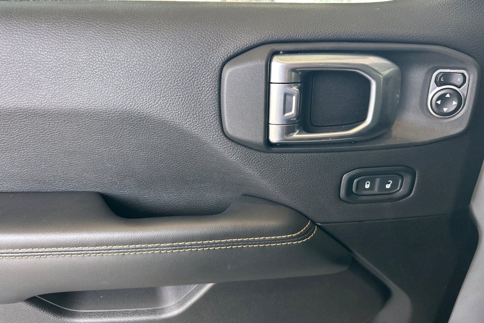 2024 Jeep Wrangler 4xe Sahara 4XE - Photo 10