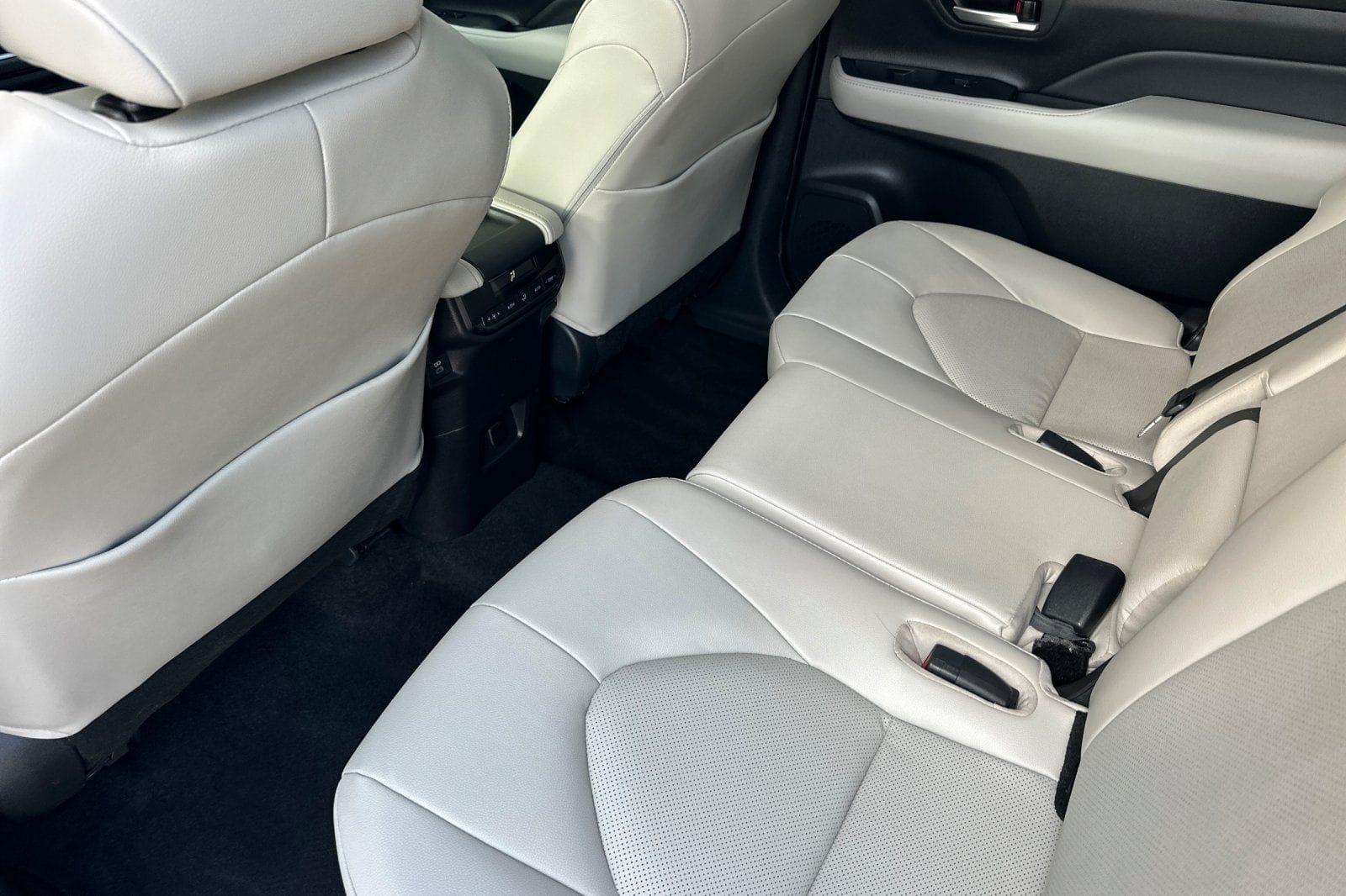 2024 Toyota Grand Highlander XLE - Photo 11