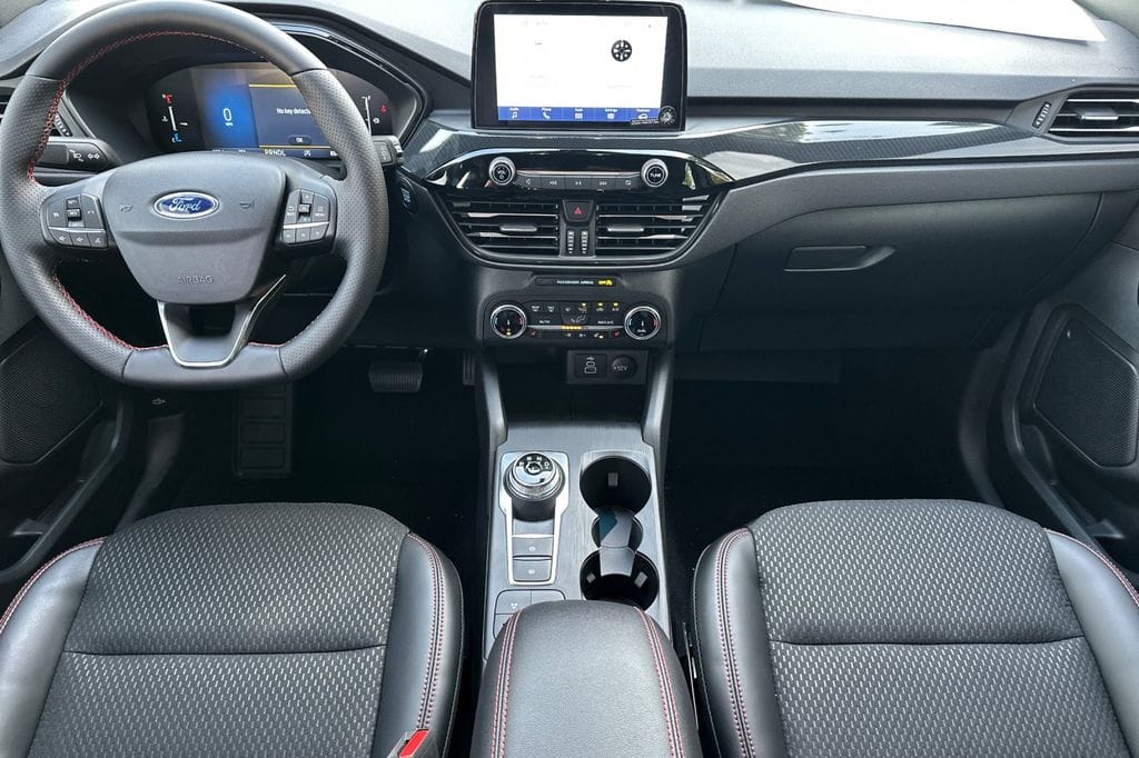 2025 Ford Escape ST-Line Select - Photo 11