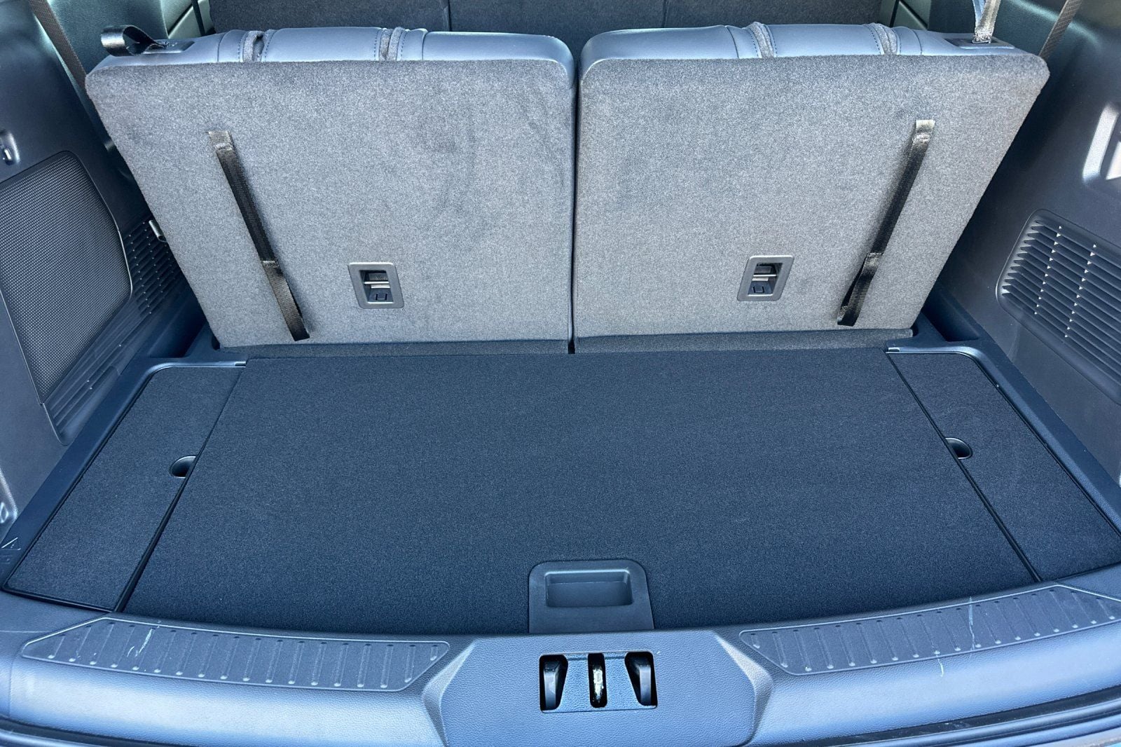 2025 Ford Explorer ST-Line - Photo 15