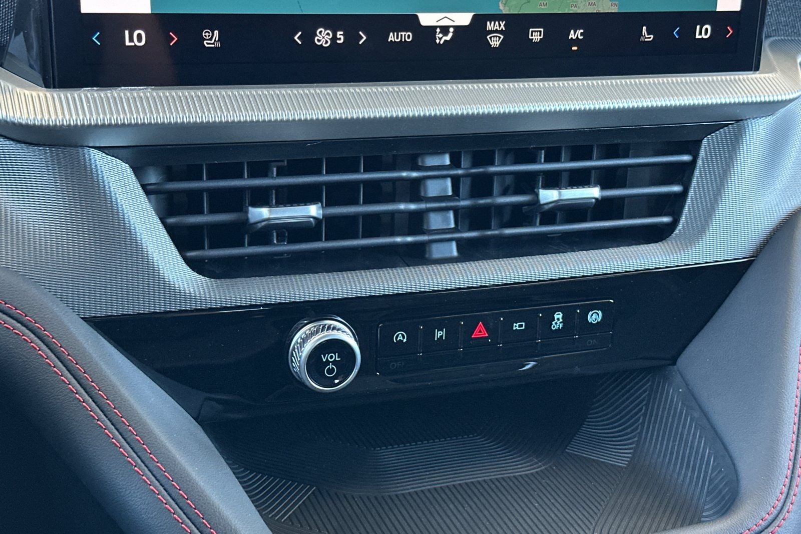 2025 Ford Explorer ST-Line - Photo 21