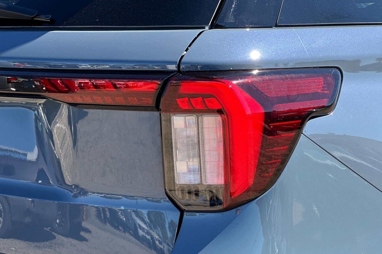 2025 Ford Explorer ST-Line - Photo 27