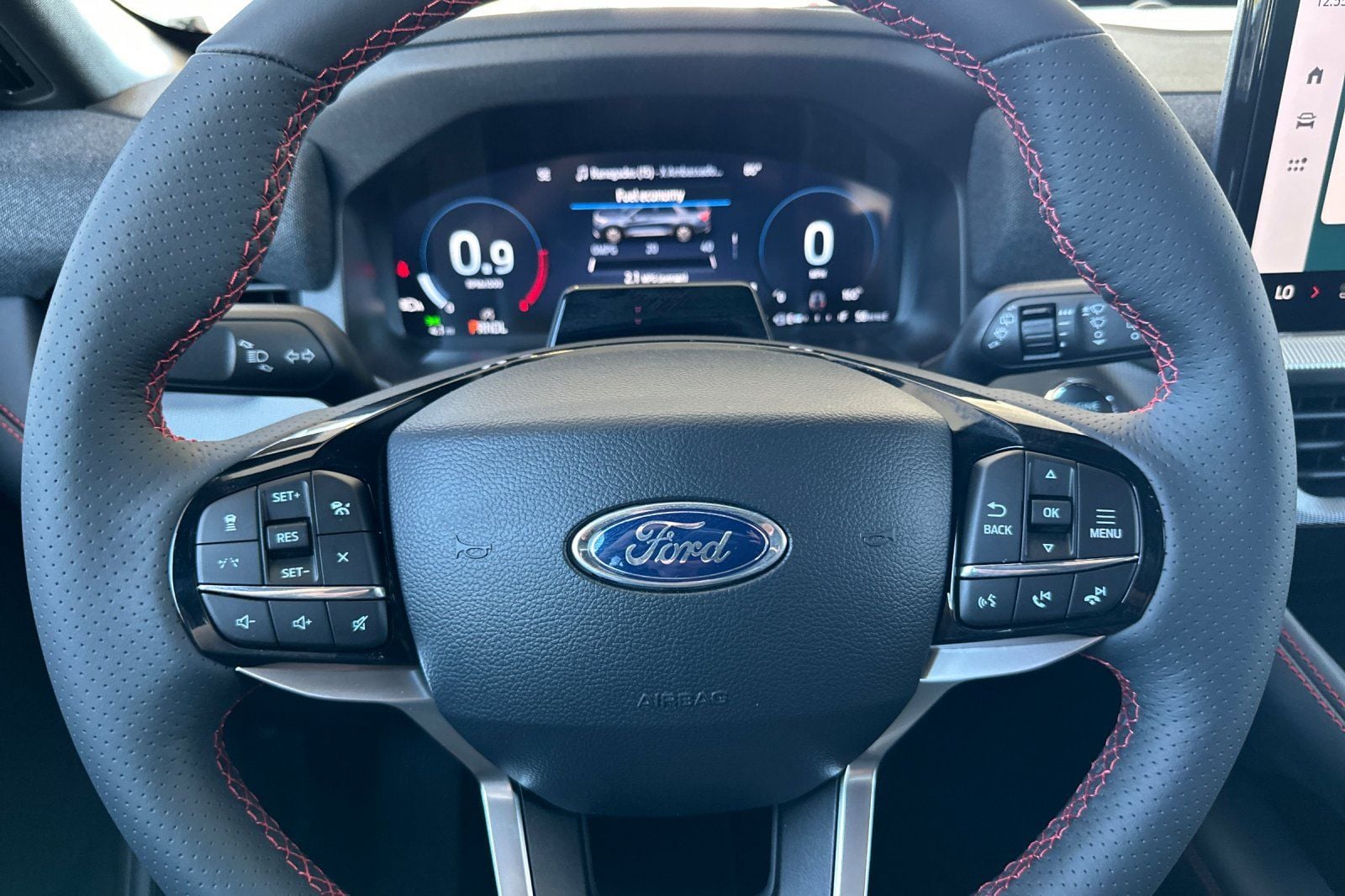 2025 Ford Explorer ST-Line - Photo 24