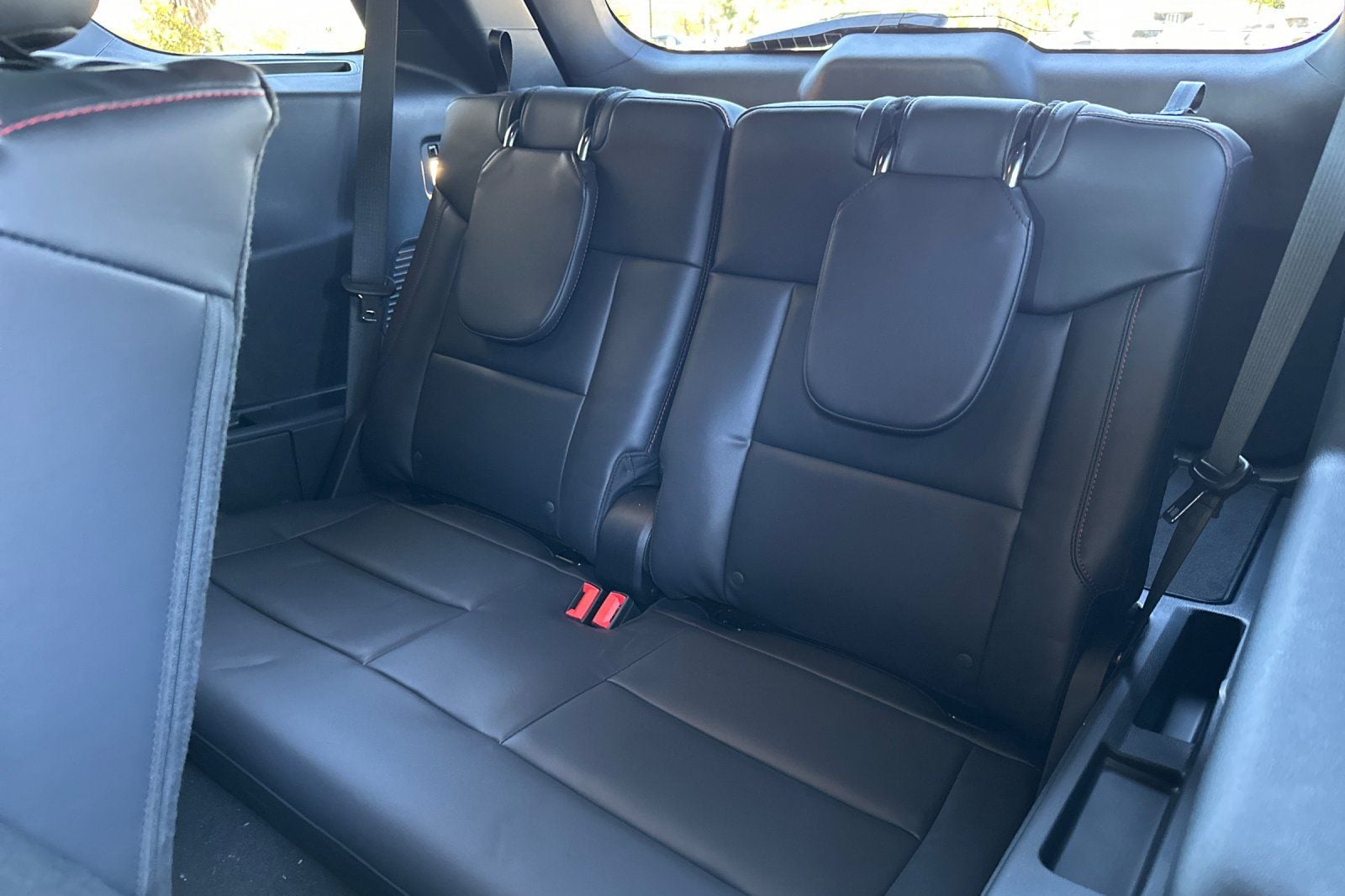 2025 Ford Explorer ST-Line - Photo 14