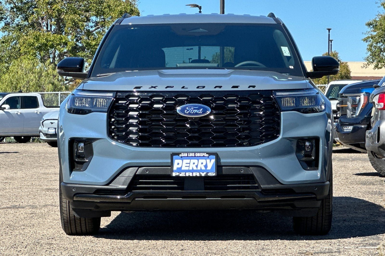 2025 Ford Explorer ST-Line - Photo 8