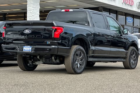 2025 Ford F-150 Lightning Flash