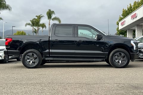 2025 Ford F-150 Lightning Flash
