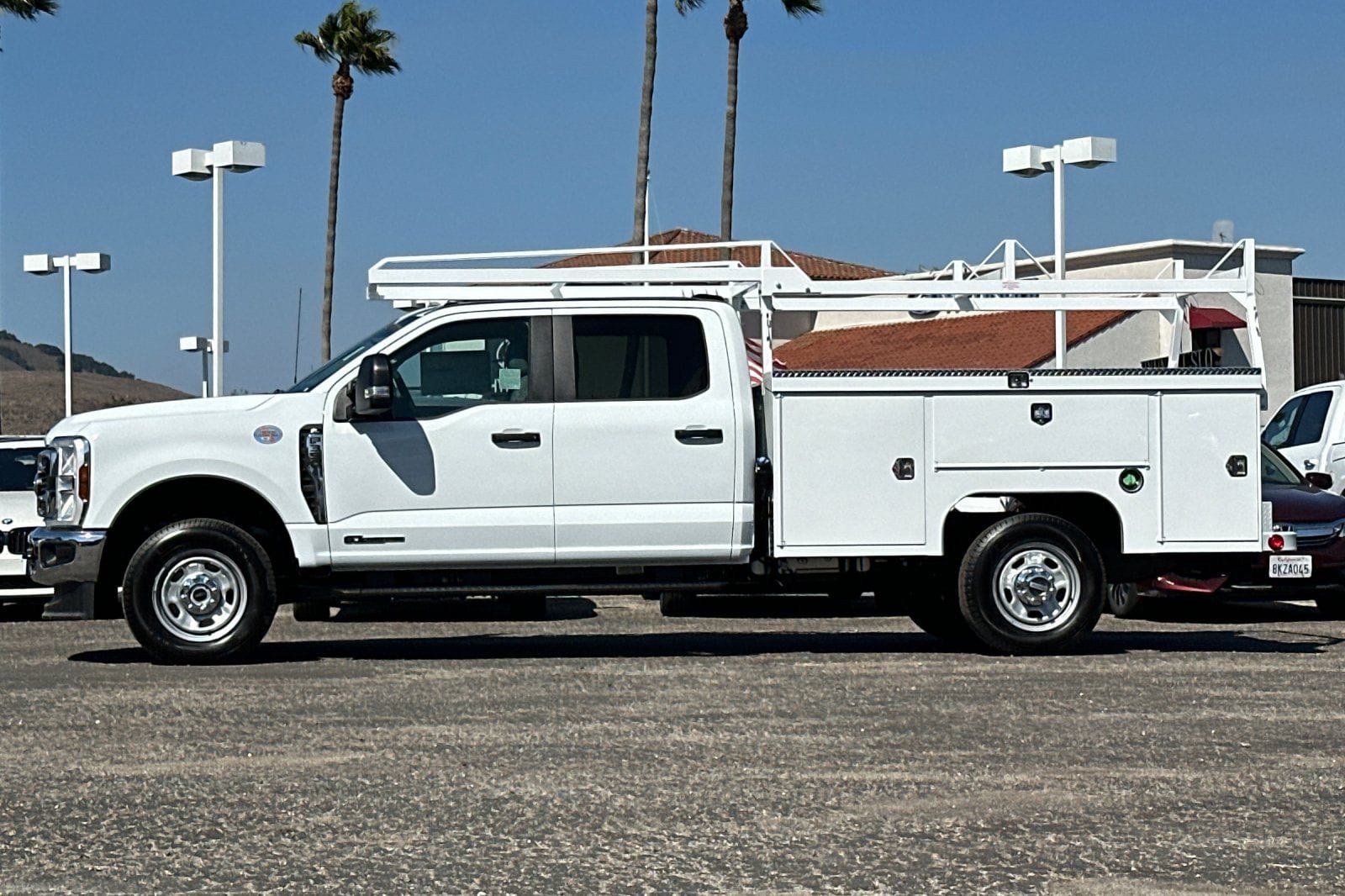 2025 Ford F-350 Super Duty Chassis Cab XL - Photo 6