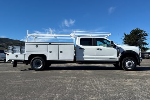 2025 Ford F-550SD XL