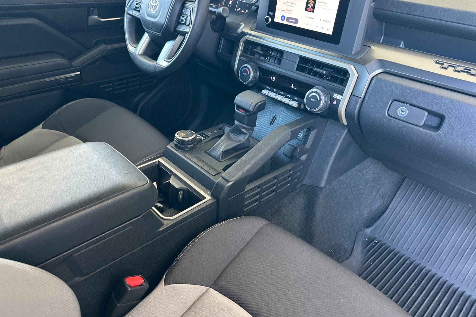 2025 Toyota Tacoma TRD Sport - Photo 14
