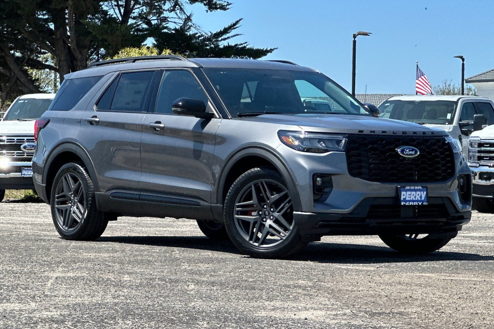 2026 Ford Explorer ST-LINE RWD's photo
