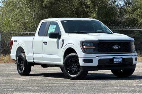 1 imagen de 2026 Ford F-150 STX