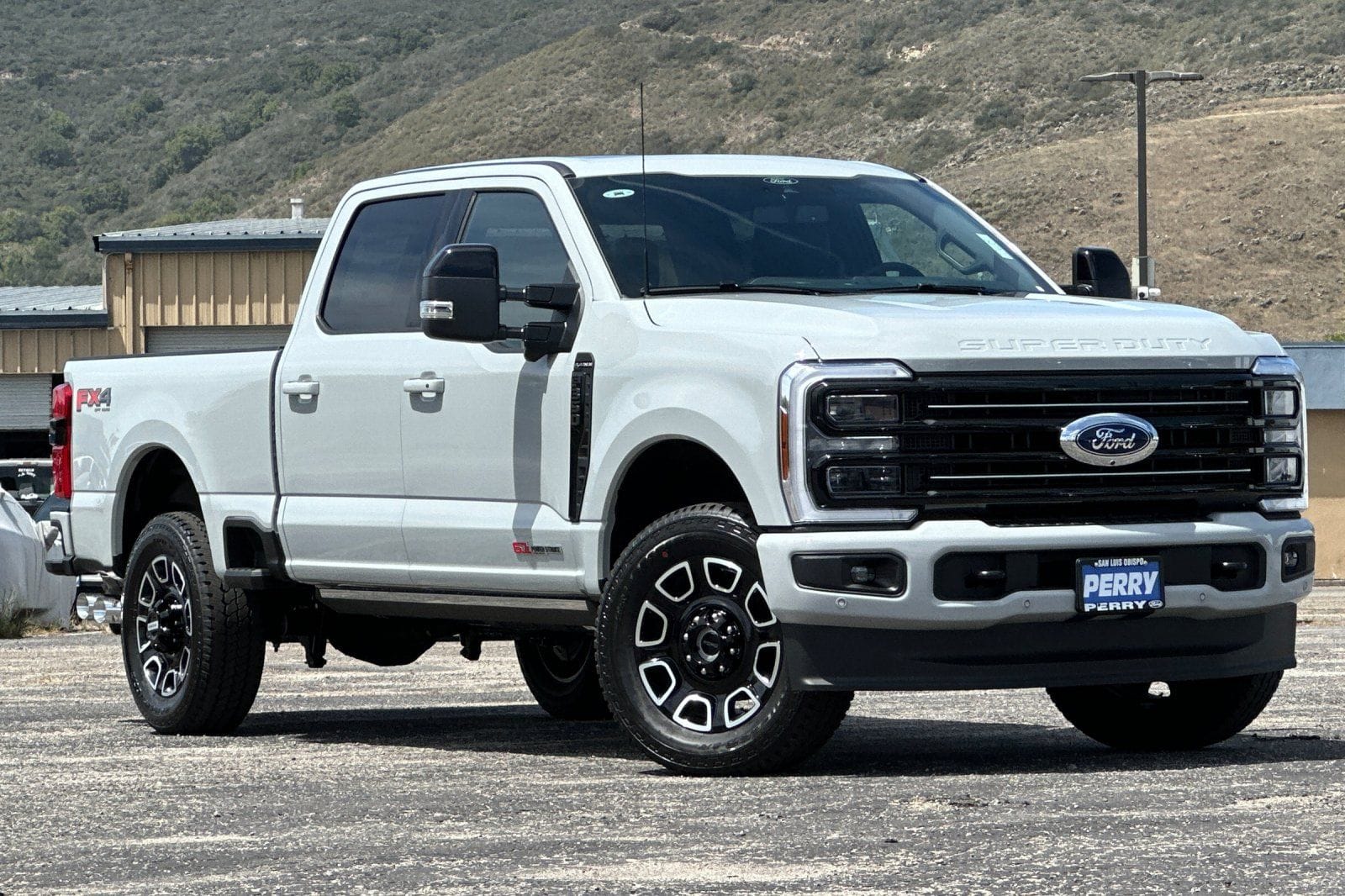 2026 Ford F-350 Platinum 4x4 Crew Cab 6-3/4' Box SRW's photo