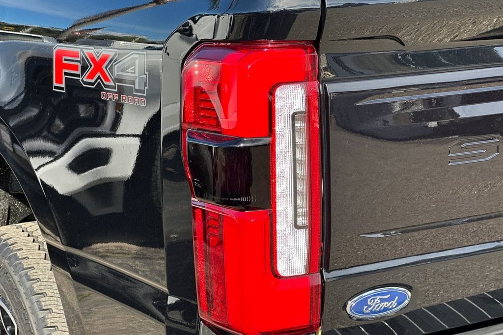 2026 Ford F-350 Super Duty Platinum - Photo 20