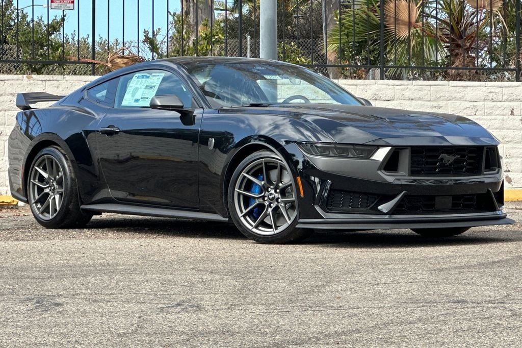 2026 Ford Mustang Dark Horse