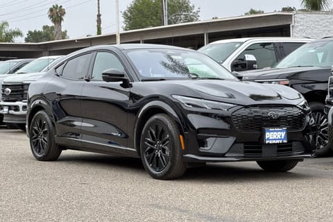1 imagen de 2026 Ford Mustang Mach-E Premium