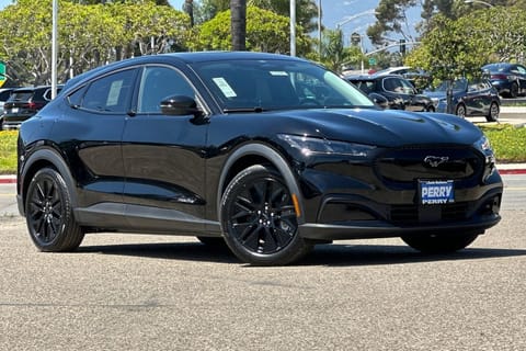 1 imagen de 2026 Ford Mustang Mach-E Select