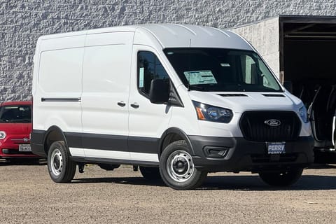 1 imagen de 2026 Ford Transit-250 Base