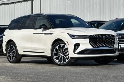 1 image of 2026 Lincoln Nautilus Reserve