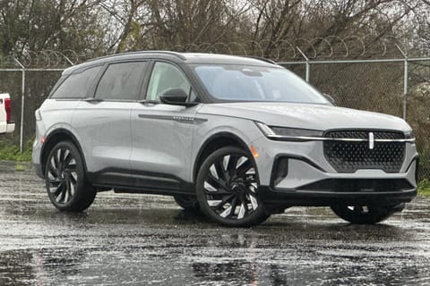 1 image of 2026 Lincoln Nautilus Reserve