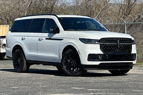 1 image of 2026 Lincoln Navigator Reserve