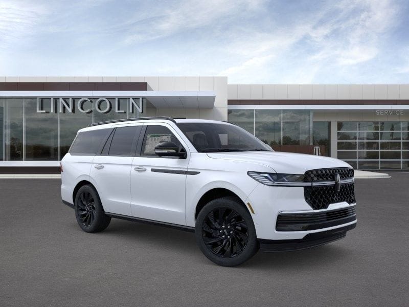 2026 Lincoln Navigator Reserve 4WD's photo