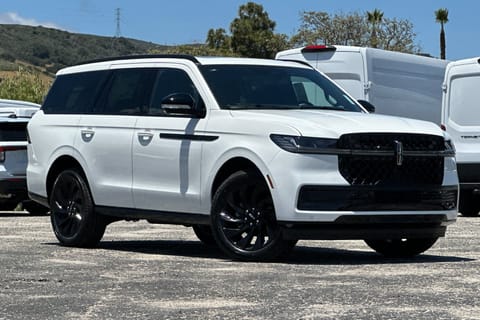 1 image of 2026 Lincoln Navigator Reserve