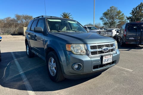 1 image of 2010 Ford Escape XLT