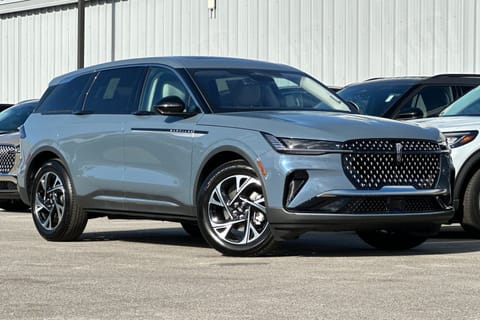 1 image of 2026 Lincoln Nautilus Premiere