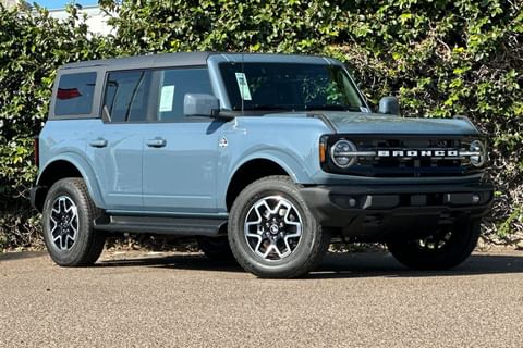1 image of 2025 Ford Bronco Outer Banks