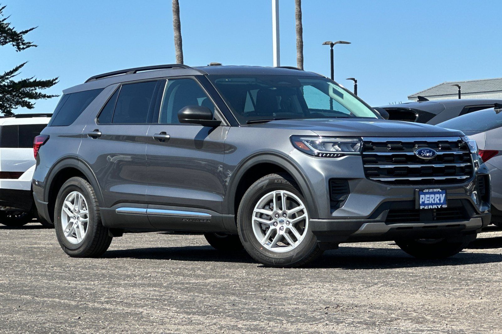 2025 Ford Explorer Active's photo